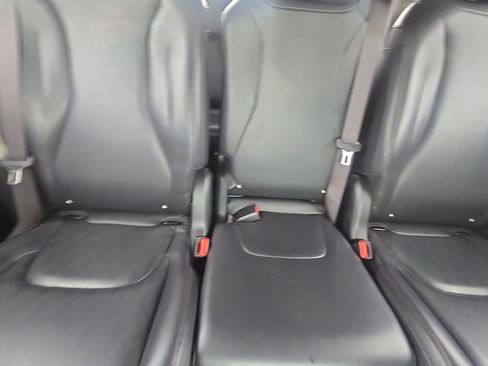 Used 2023 Kia Carnival LX FWD image 10