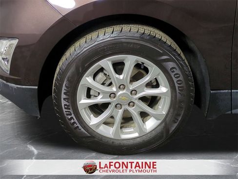 Certified 2020 Chevrolet Equinox LT w/ Driver Convenience Package image 30