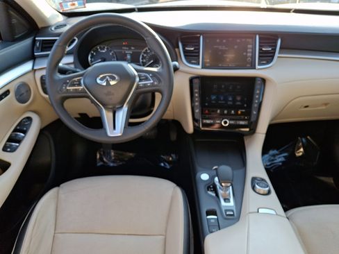 Used 2019 INFINITI QX50 Essential w/ Premium Heat Package AWD/4WD image 12