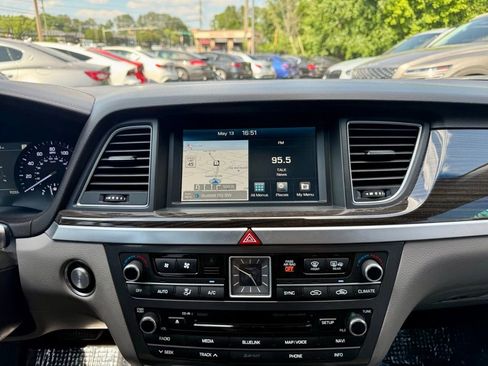 Used 2018 Genesis G80 3.8 w/ Option Group 02 RWD image 17
