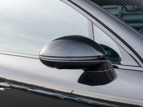 Certified 2025 Porsche Cayenne S image 41