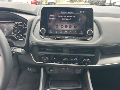 New 2026 Nissan Rogue SV FWD image 18