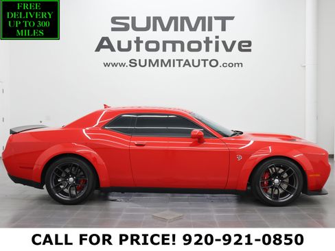 Used 2018 Dodge Challenger SRT Hellcat RWD image 1