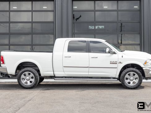 Used 2017 RAM 2500 Laramie AWD/4WD image 9