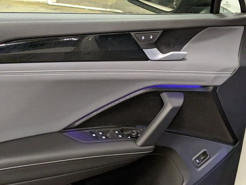 New 2026 Volkswagen Tiguan SE R-Line image 10