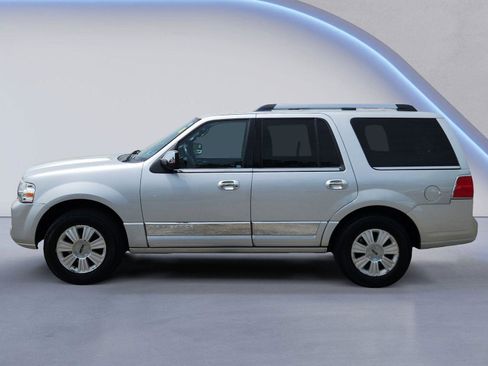 Used 2014 Lincoln Navigator 4WD image 6