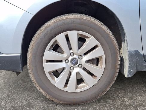 Used 2019 Subaru Outback 2.5i Premium image 7