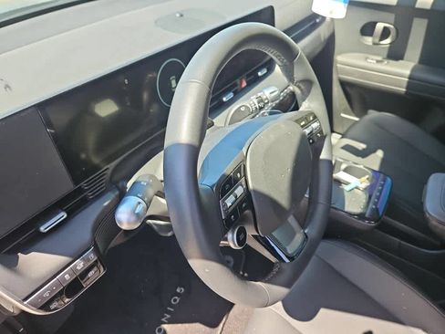 Used 2025 Hyundai Ioniq 5 SEL RWD image 2