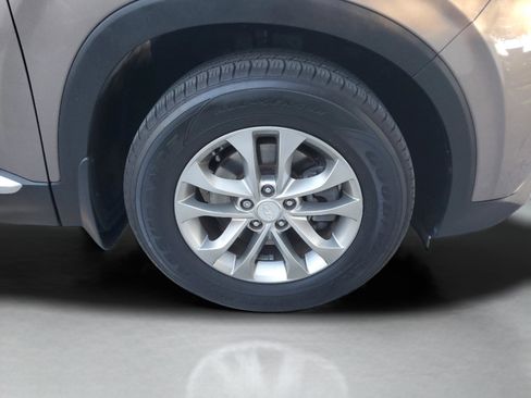 Used 2019 Hyundai Santa Fe SEL image 8