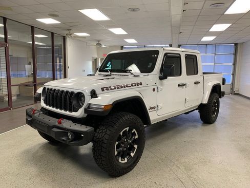 Used 2026 Jeep Gladiator Rubicon AWD/4WD image 5