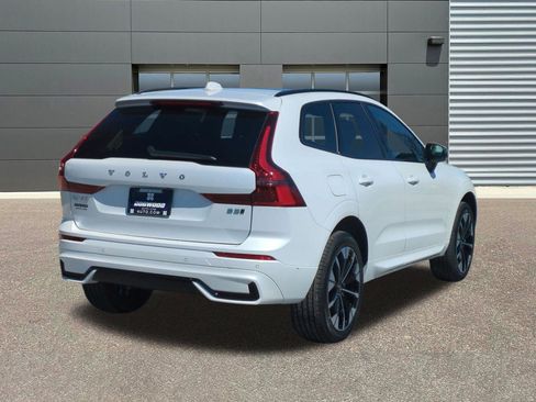 New 2026 Volvo XC60 B5 Plus w/ Climate Package image 7