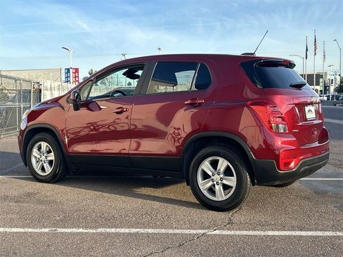 Used 2021 Chevrolet Trax LS w/ Tint and Cruise Package image 4