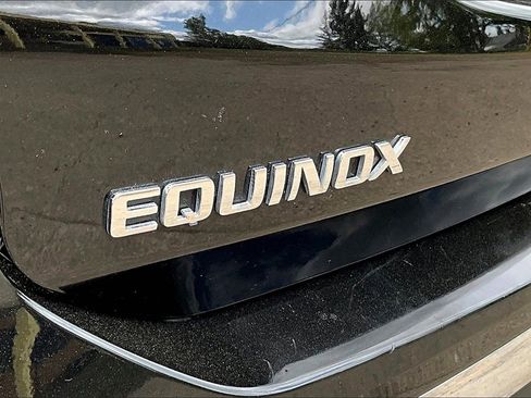 Used 2021 Chevrolet Equinox LT image 34