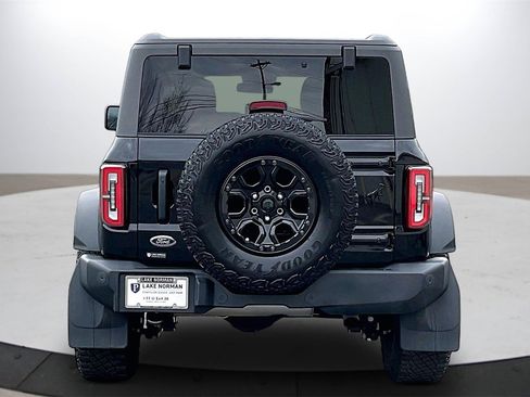 Used 2023 Ford Bronco Wildtrak image 8