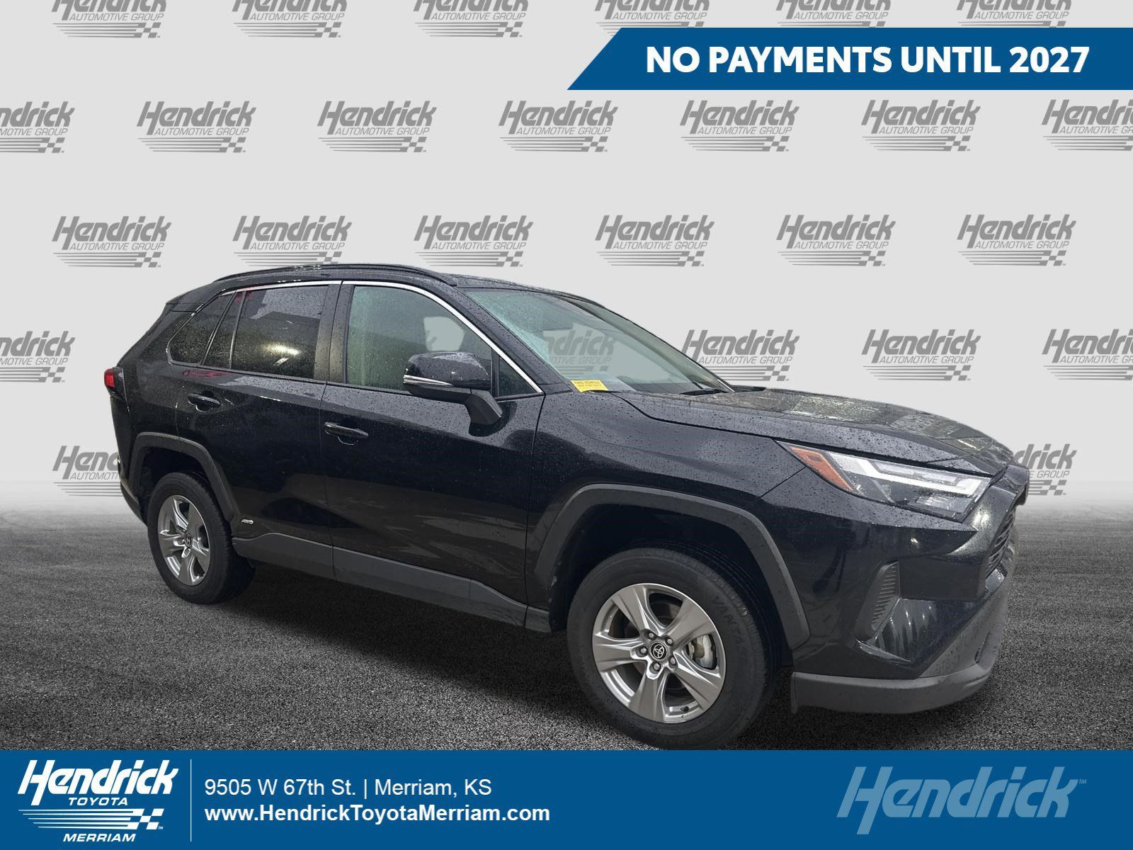 Used 2025 Toyota RAV4 XLE AWD/4WD image 1