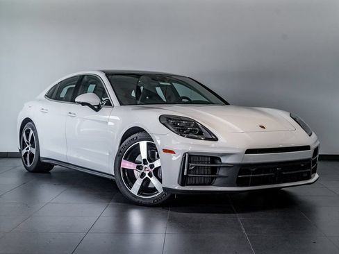 Certified 2025 Porsche Panamera 4 AWD/4WD image 8