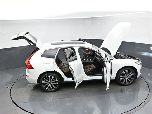 Used 2023 Volvo XC60 B5 Ultimate w/ Climate Package image 50