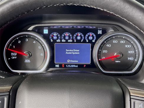 Used 2021 Chevrolet Suburban High Country w/ Premium Package AWD/4WD image 13