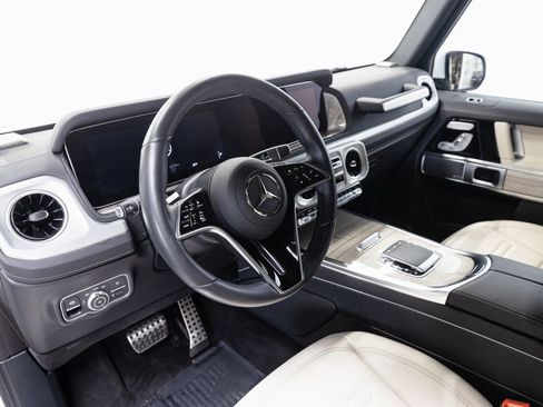 Certified 2025 Mercedes-Benz G 550 image 9