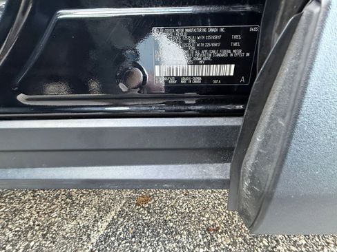 Used 2025 Toyota RAV4 XLE w/ Convenience Package image 32