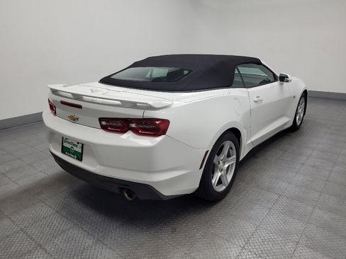 Used 2020 Chevrolet Camaro LT RWD image 9