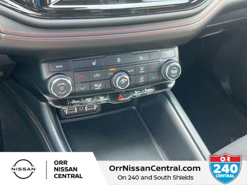 Used 2023 Dodge Durango GT AWD/4WD image 23