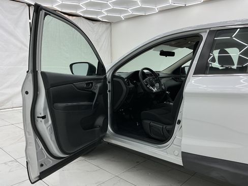 Used 2019 Nissan Rogue Sport S AWD/4WD image 16