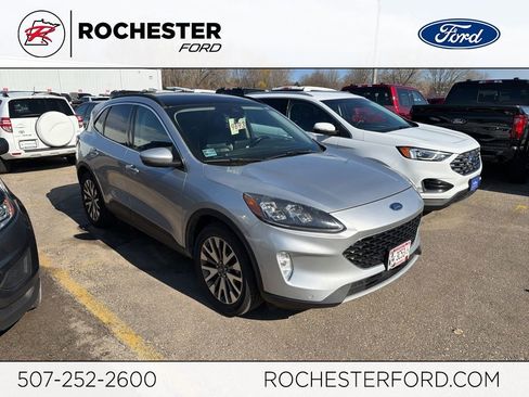 Used 2020 Ford Escape Titanium image 1