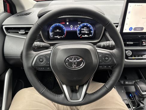 Certified 2026 Toyota Corolla Cross XLE image 18