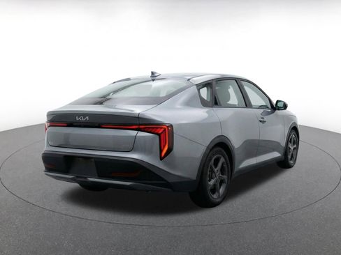 Used 2025 Kia K4 FWD image 9