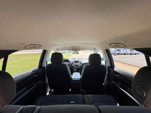 Used 2019 Chevrolet Equinox LT image 17