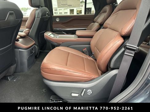 New 2026 Lincoln Navigator Reserve AWD/4WD image 23