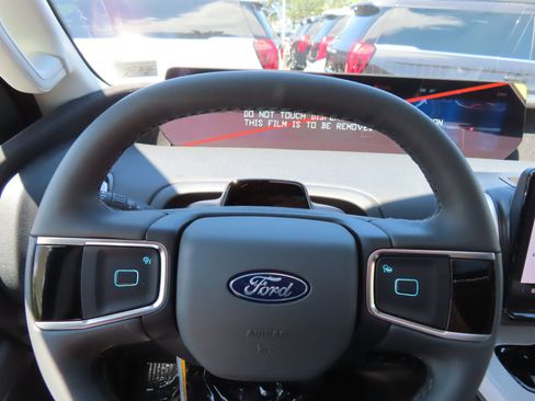 New 2026 Ford Expedition Max Active AWD/4WD image 10