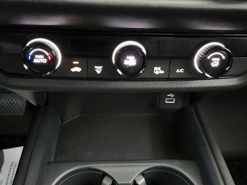 Used 2025 Honda HR-V Sport image 33