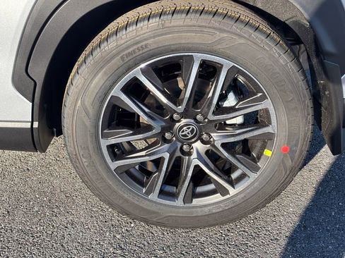 New 2026 Toyota Corolla Cross XLE image 8