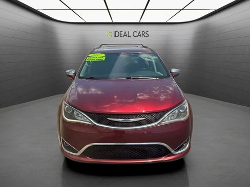Used 2017 Chrysler Pacifica Limited FWD image 2