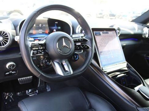 Used 2023 Mercedes-Benz SL 43 AMG image 18