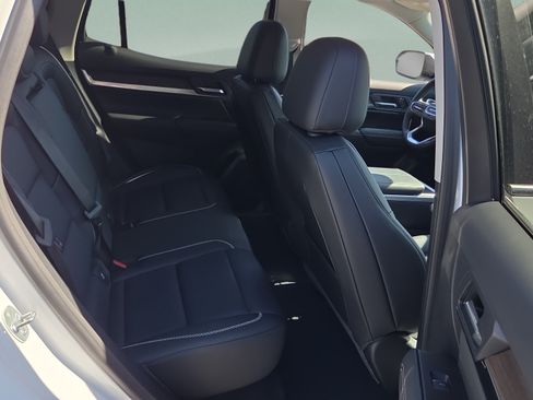 Certified 2026 GMC Terrain Denali AWD/4WD image 14