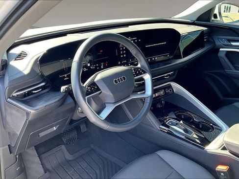 Used 2025 Audi Q5 Premium w/ Convenience Package AWD/4WD image 17