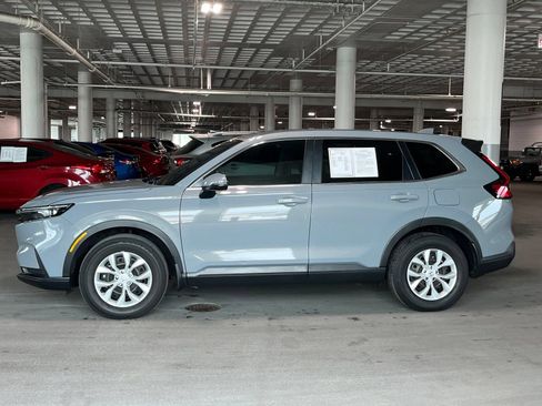 Used 2025 Honda CR-V LX image 7