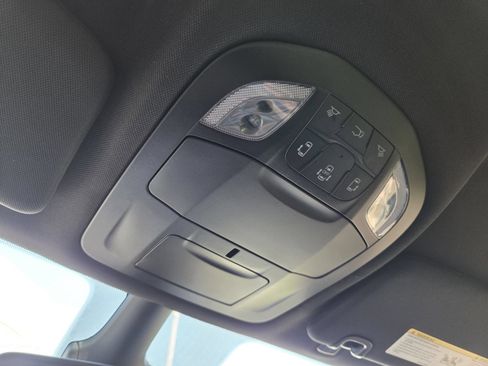 New 2026 Chrysler Pacifica Select FWD image 35