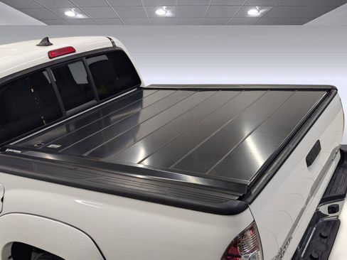 Used 2015 Toyota Tacoma 4x4 Double Cab image 26