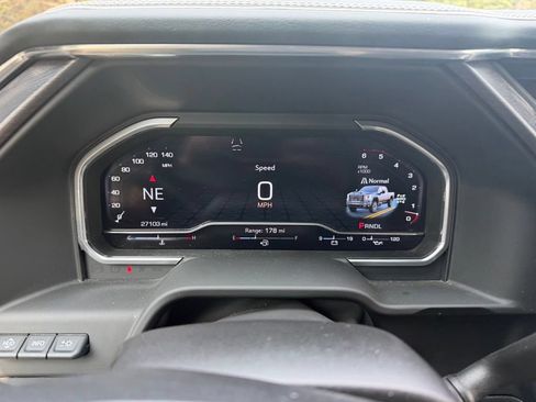 Used 2024 GMC Sierra 2500 Denali Ultimate AWD/4WD image 7
