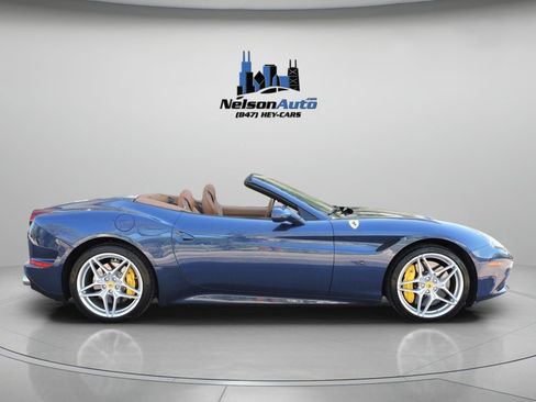 Used 2017 Ferrari California T image 2