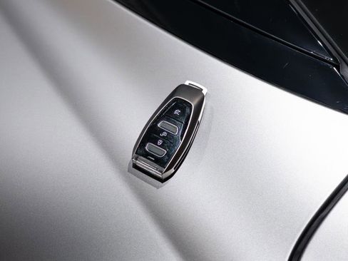 Used 2024 Aston Martin DB12 Coupe RWD image 38