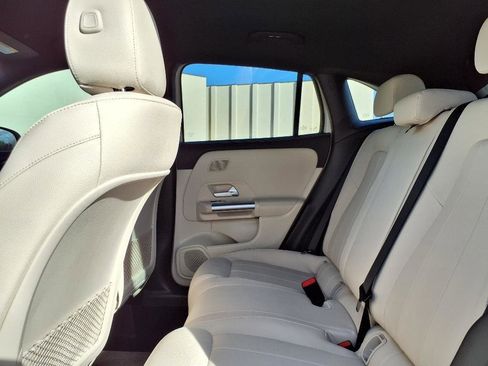Certified 2025 Mercedes-Benz GLA 250 image 21