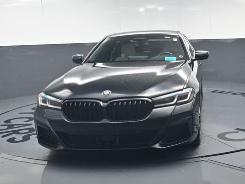Used 2021 BMW 530i xDrive w/ M Sport Package image 5