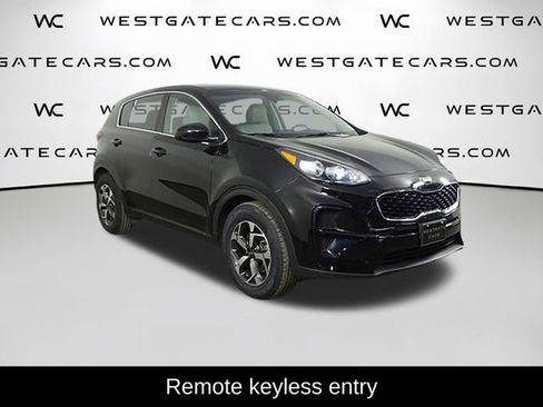 Used 2022 Kia Sportage LX image 2