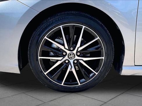 Used 2024 Toyota Camry SE FWD image 11