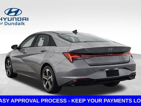 Used 2023 Hyundai Elantra Limited w/ Preferred Accessory Package FWD image 5